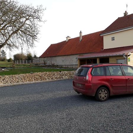 Gite " Le Vieux Noyer" Liesville-sur-Douve ภายนอก รูปภาพ