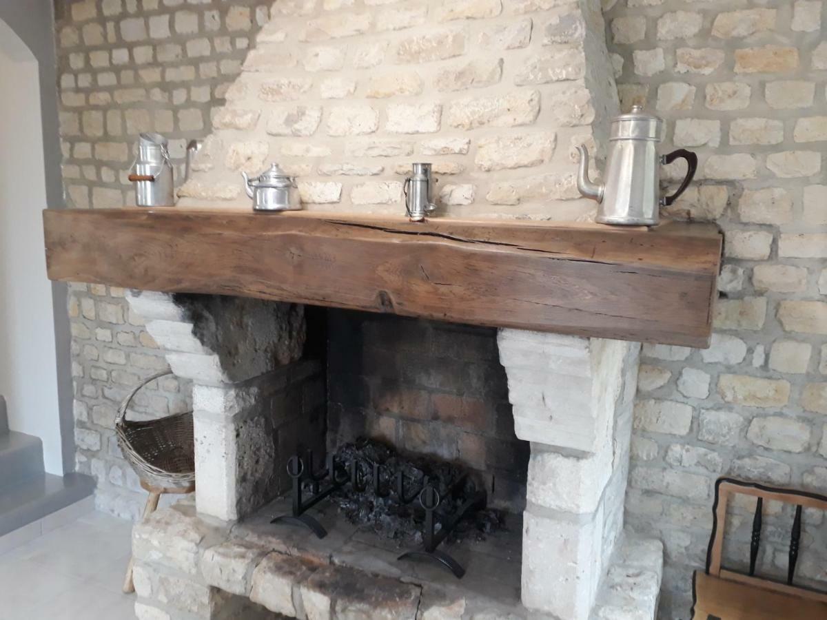 Gite " Le Vieux Noyer" Liesville-sur-Douve ภายนอก รูปภาพ